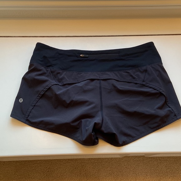 Lululemon Run Times Short II *4" in Black (First Release) - Picture 4 of 7